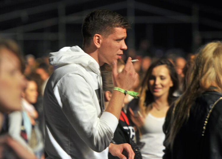 Smoking Footballers: 10 Notable Players Who Embrace the Habit