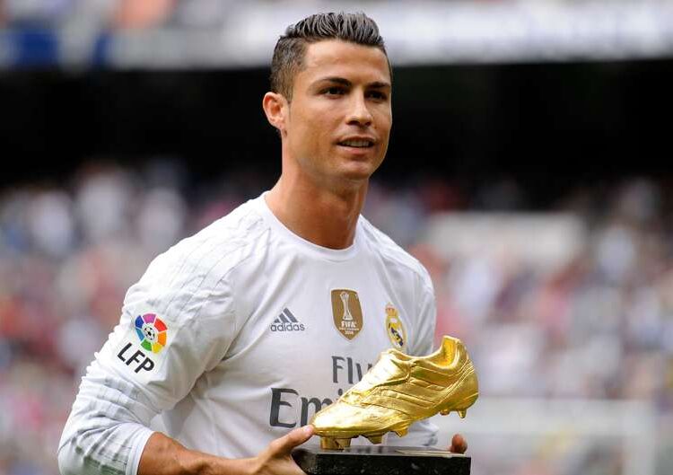 Professional Footballers with the Potential to Become Freestyle Skillers